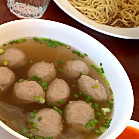 Meat ball soup + konlau Mee|angela angieさん