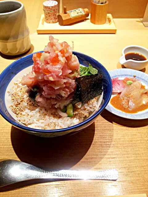 Snapdishの料理写真:ぜいたく丼|Akiko Mukaiさん