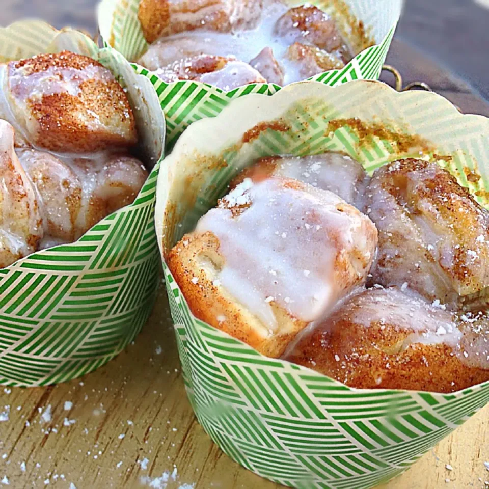 Mini Monkey Bread Cups|lindsay robesonさん