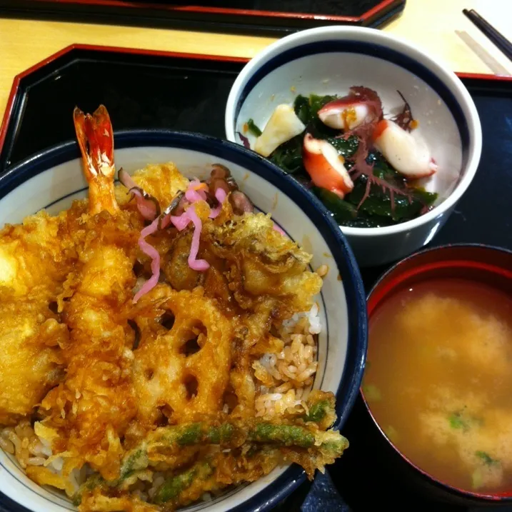 Tendon, Miso soup, Seaweed Tako (octopus) salad|🍑Foodtrip Unlimited🍴さん