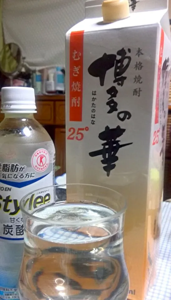 麦焼酎 博多の華をスタイリーで割りました！|sakumaさん