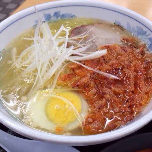 Snapdishの料理写真:桜えび塩ラーメン|Masさん