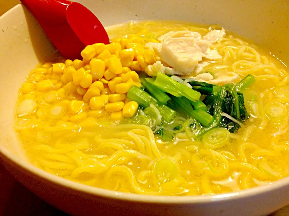 Snapdishの料理写真:大好き濃厚塩ラーメンで夕食🍜|かずみさん