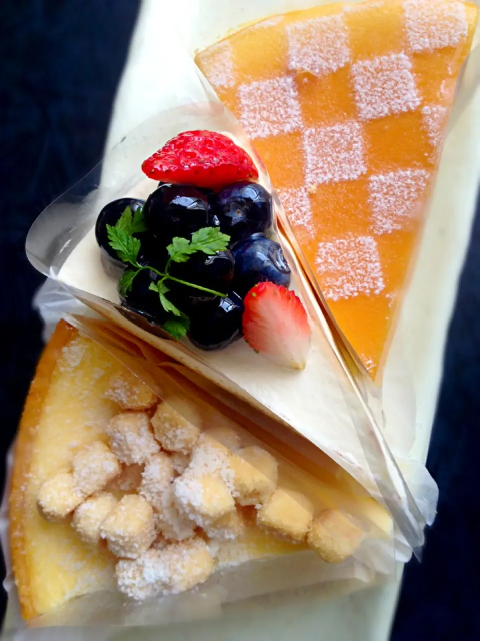 Chateraise Cakes:
Cheesecake, Rare Cheese Cake, Baked Cheesecake|Nyam | 照ちゃんさん