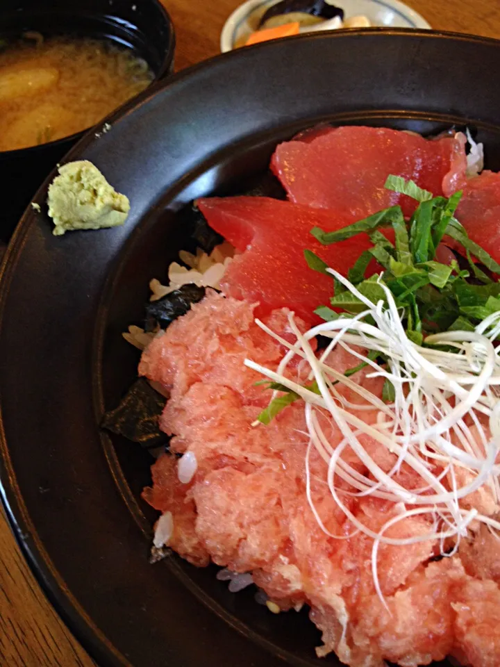 鮪二色丼|ダンディ☆和田さん