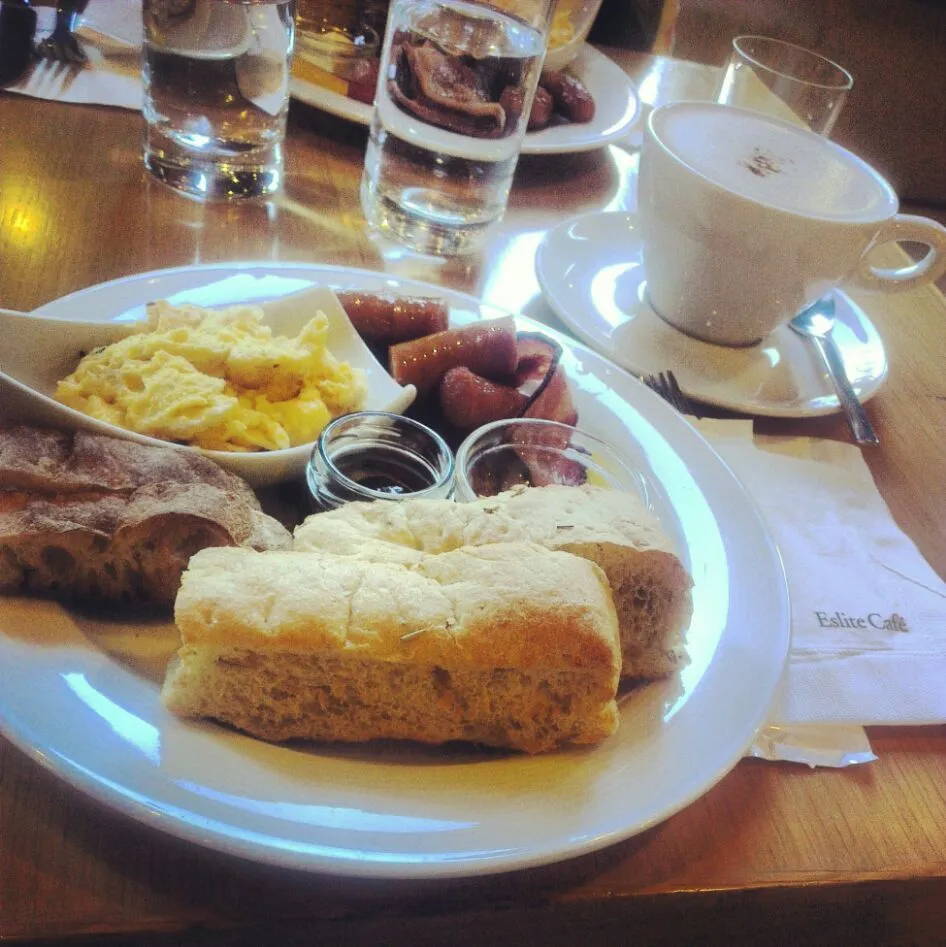 Eslite Café breakfast|Becky✈さん