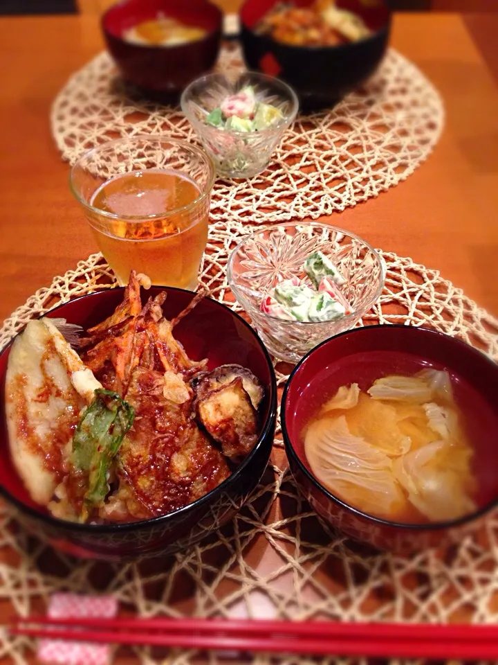 普段ご飯☆昨日の残り天丼、アボカドのマヨ和え、キャベツの味噌汁|Yuko&Rumさん