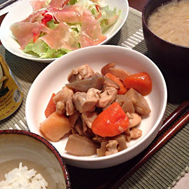 筑前煮 生ハムサラダ 味噌汁|さるさん