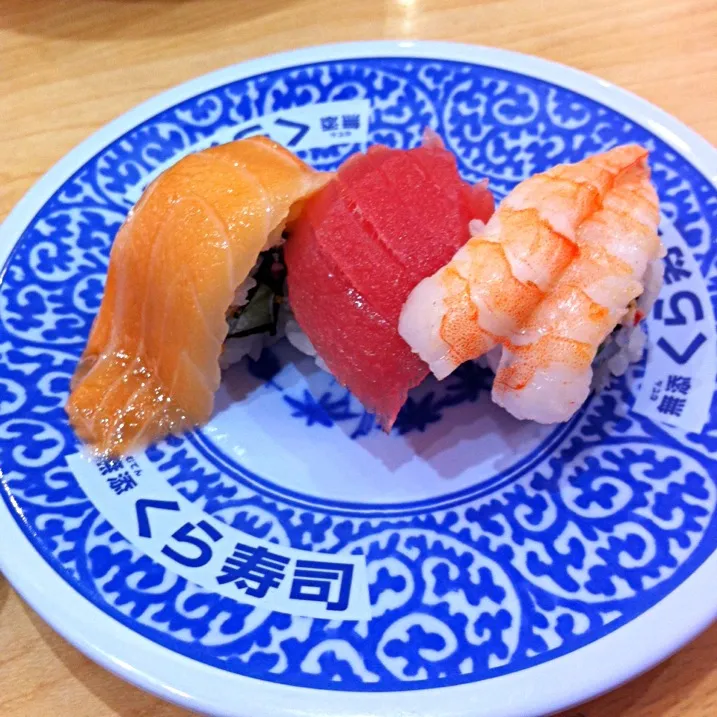 Snapdishの料理写真:Lovely Trio (Sake. Maguro. Ebi🍣)|🍑Foodtrip Unlimited🍴さん