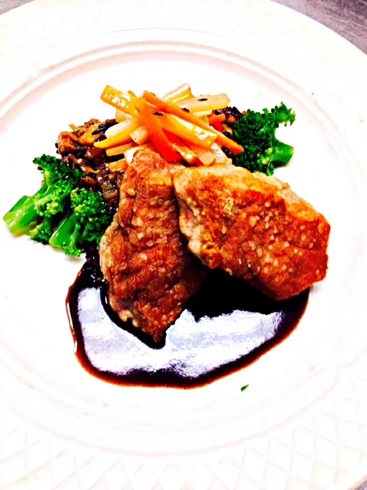 Chicken in blueberries sauce, with vegetables|Claudia Maritza Sotoさん