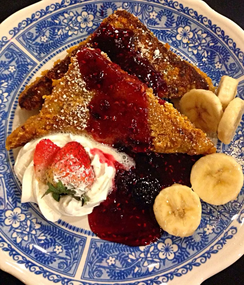 French toast battered with captain crunch and homemade jam|Christine Bruceさん