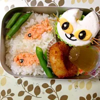 Snapdishの料理写真:鮭を狙うネコ弁当|yumiさん