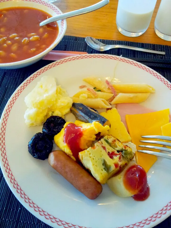 ヘルシーバイキング朝食。|えすとさん