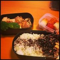 Snapdishの料理写真:今日も晩ごはん詰めたお弁当(笑)。|ままりんごさん