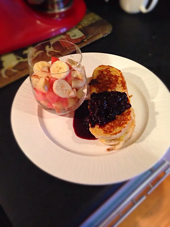 Mango and cream cheese French toast with blueberry compote and fresh fruit salad|kipper's kitchenさん