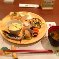 旬菜食健ひな野さんでお昼ご飯|Akiko Takanoさん