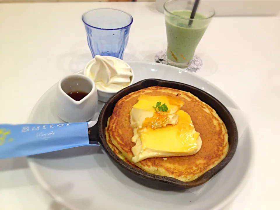 Snapdishの料理写真:クレームブリュレ窯出しフレンチパンケーキ
～北海道生乳ソフトクリーム添え～|なつみさん