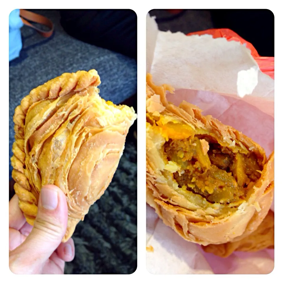 Curry puffs from KL|willzさん