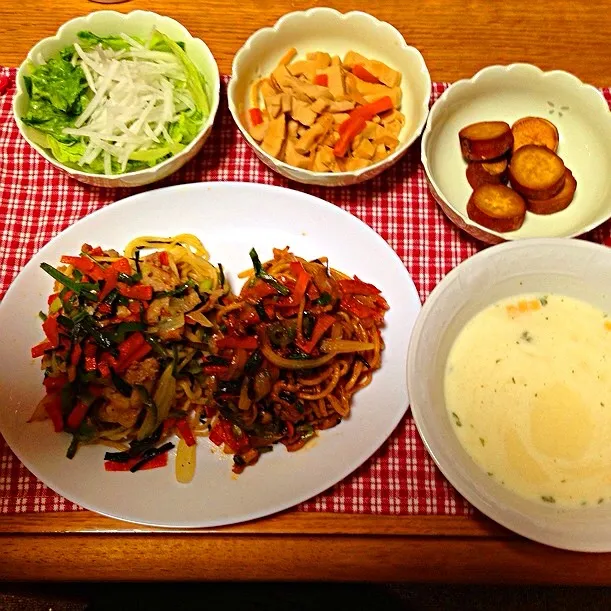 Snapdishの料理写真:塩焼きそば、ソース焼きそば、ポタージュ、さつまいもの甘煮、高野豆腐と切り干し大根の煮物、サラダ|ピンコさん