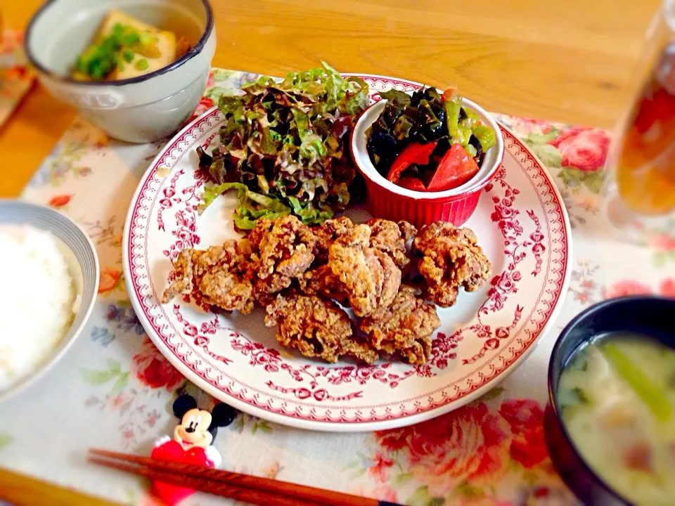 唐揚げ＆オクラトマトワカメのマリネ＆豆腐の卵とじ＆しいたけとほうれん草の味噌汁＆ご飯|sho...✡*゜さん