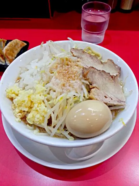 煮卵入りラーメン

全部マシ　にんにくアリアリ|Pikajyooさん