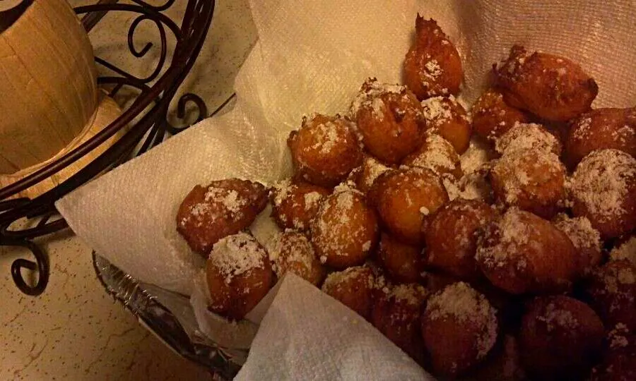 Snapdishの料理写真:Nonna's Zeppoli|Brook1ynCatさん