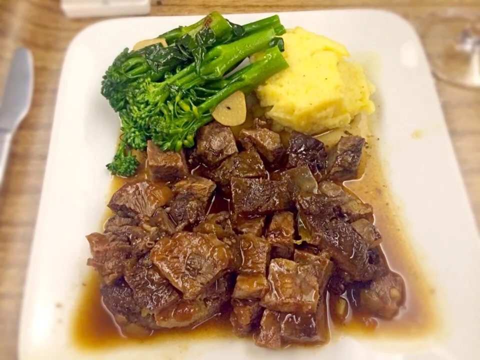 Stewed steak on Delta biz class|Johnnyさん