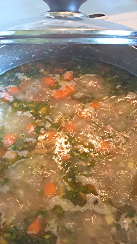 smoked chicken and veggie soup...smells amazing!|Miriam Hughesさん