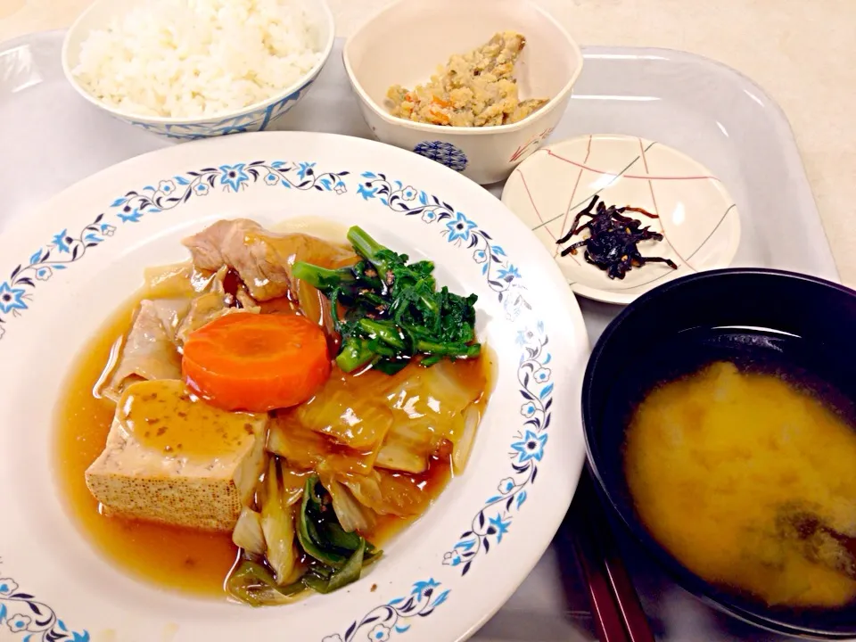 横須賀合同庁舎内食堂れんが館 日替り定食（豚肉のすき煮）|ponnaoさん