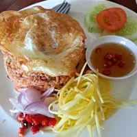 ข้าวผัดปลากระป๋องพร้อมไข่ดาว|teerapat prasertpolさん