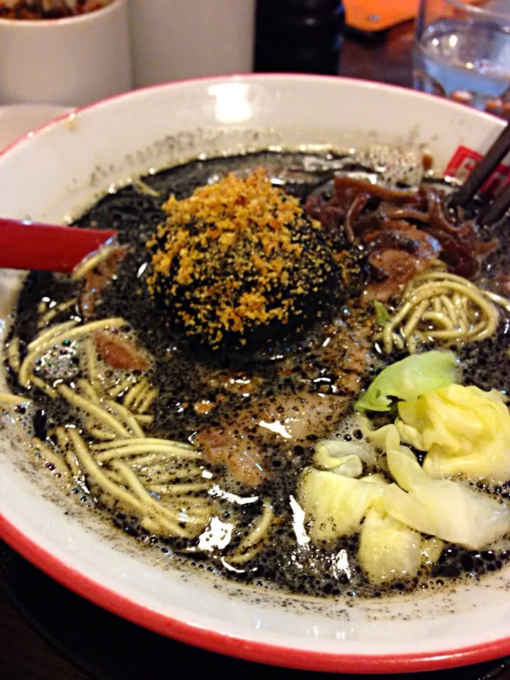 Black Ramen (Cuttlefish Soup)🍜🐙|willklhさん