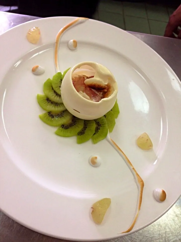 Snapdishの料理写真:White chocolate ball dessert#after burn#|Harrys Khangさん