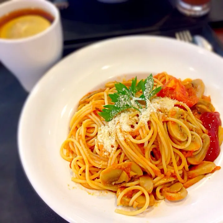 Tomato & mushroom pasta🍝|PeonyYanさん