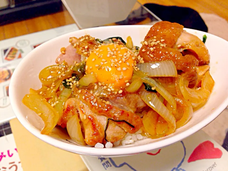 余った野菜と鶏肉で甘辛丼！|あみきちさん