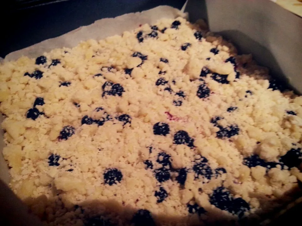 blueberry crumble shortcake~~ 만드는중♥|Kwon MInaさん