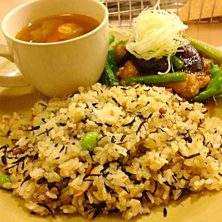 ひじきごはんとチキン南蛮🐔|MAMIさん