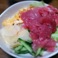 Snapdishの料理写真:マグロ丼  実家ご飯～|はんにゃたろうさん