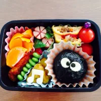 Snapdishの料理写真:まっくろくろすけ弁当|Eriさん