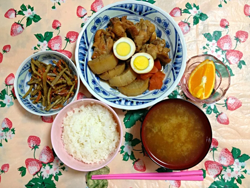 旦那の好きなとり手羽元のうま煮晩御飯|まゆめろさん