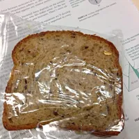 Snapdishの料理写真:Sprouted bread, banana, pb|joie chowさん