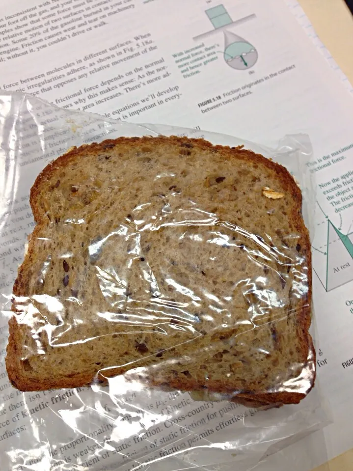 Sprouted bread, banana, pb|joie chowさん