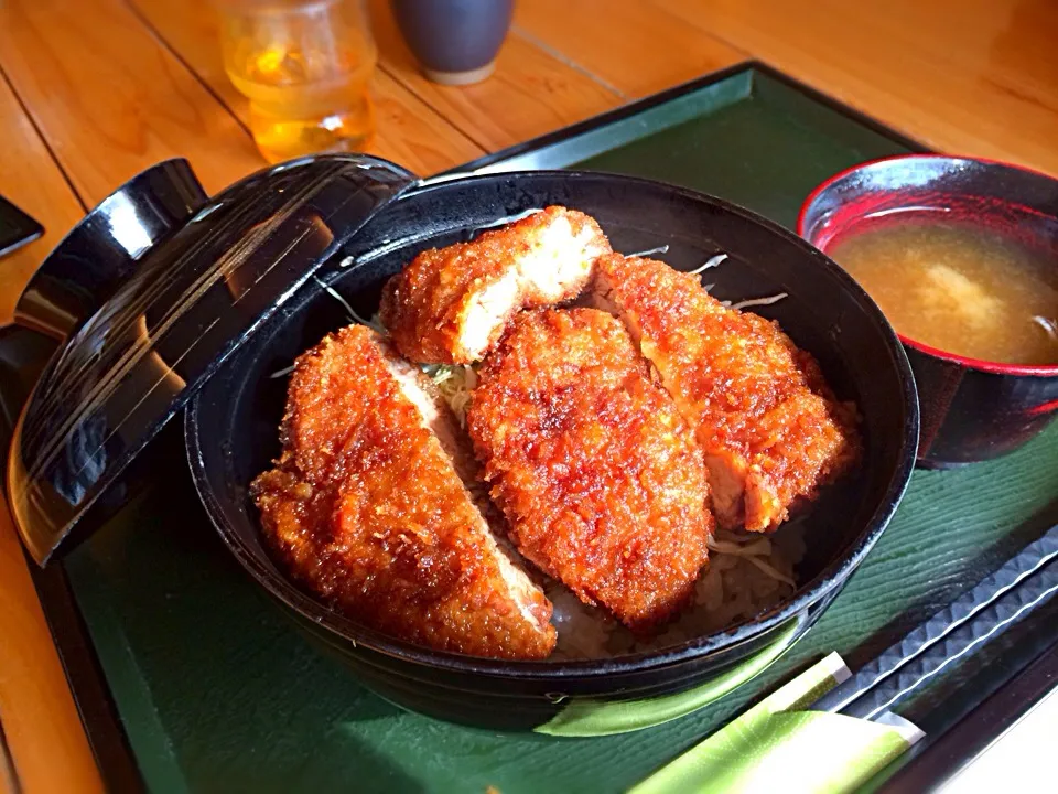 ソースカツ丼 青い塔|マチママさん