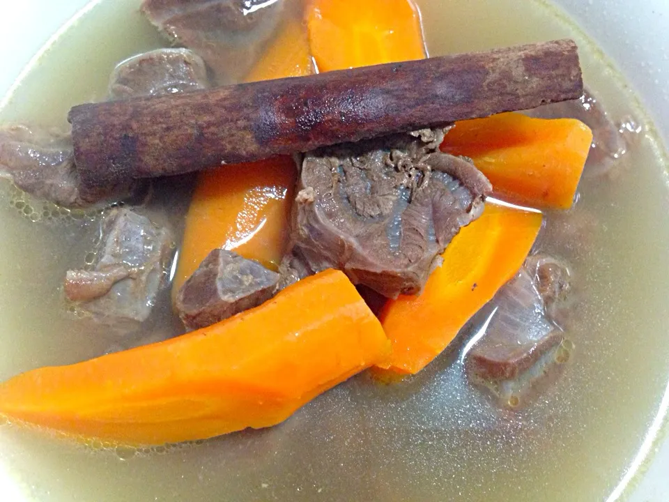 Snapdishの料理写真:Beef  soup buntut with carrots n onion|sgさん