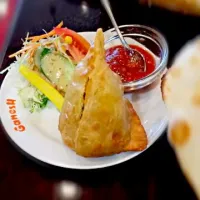 Snapdishの料理写真:samosa|Vindhya Tri Widayantiさん