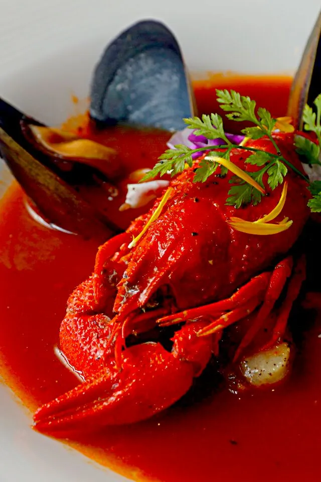 Seafood Bouillabaisse with Freshwater Crayfish, Coconut Cream and Lemongrass|goldfriesさん