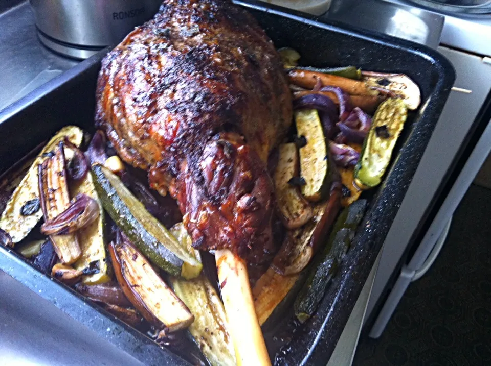 Greek Lamb Leg Roasted with Zucchini and Eggplant|Cora Russell-Murphyさん