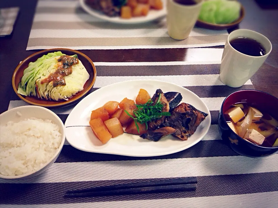 ぶりのアラと大根の煮物 11.9晩ごはん|ちさとさん