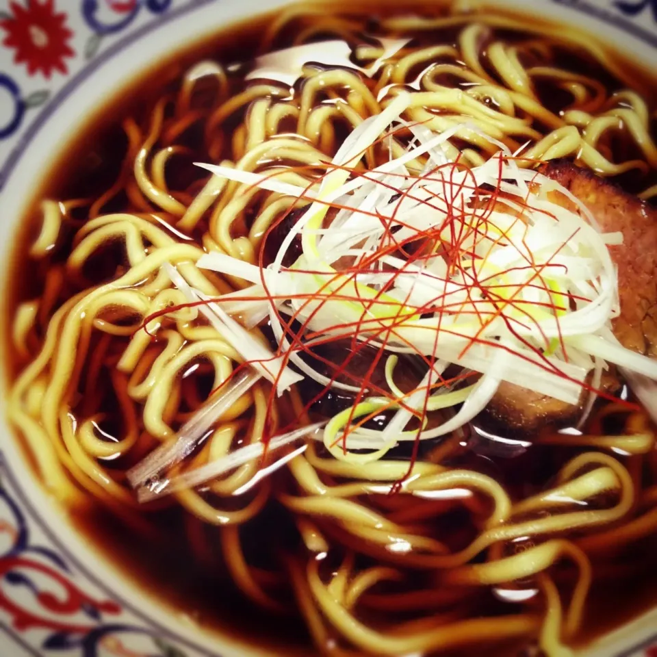 今日は家ラーメン。富山県にある石川製麺のブラックラーメン。なんか苦味が足りないなぁ(*_*)|Keitaさん