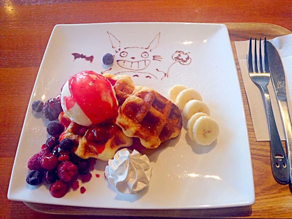 Berry waffle|eedologyさん