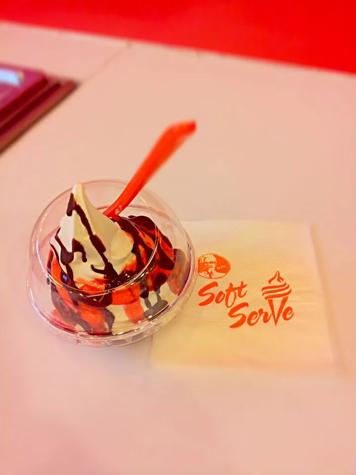 i love ice cream, make me happy when i feel bad.
soft serve @ KFC|ChomChuanChim (ชมชวนชิม)さん